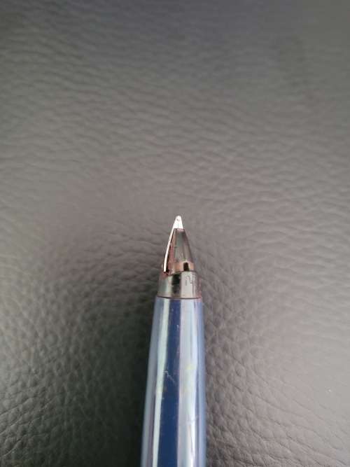 SET OF TWO PARKER FOUNTAIN PENS ORIGINAL (NOT IN ORIGINAL BOX) (MADE IN ENGLAND)
