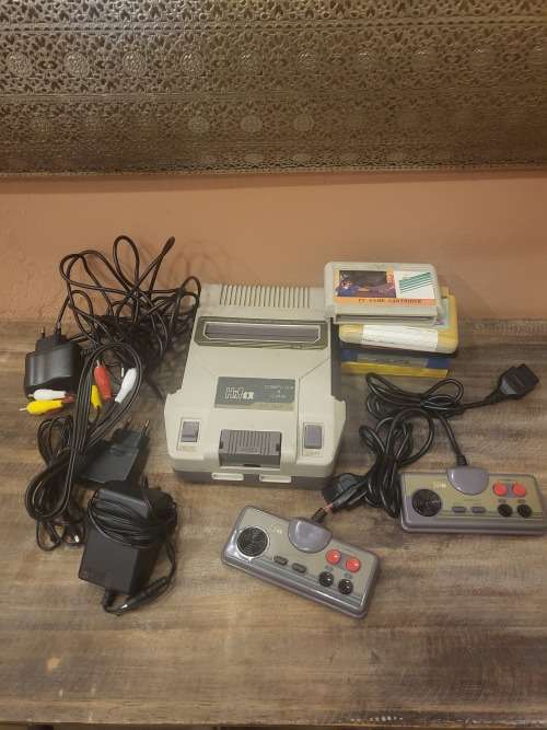 HITEX TV GAME - COMES WITH POWER SUPPLIES, 2XJOYSTICK & 6 GAMES - NOT TESTED - SELLING AS IS