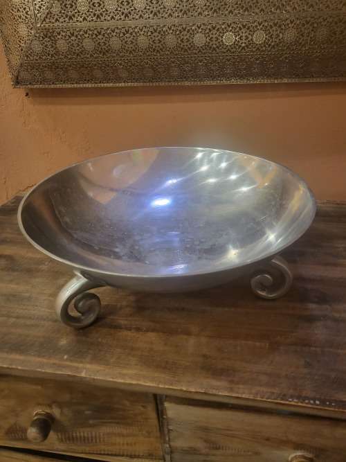 CAROL BOYES STYLE SALAD BOWL