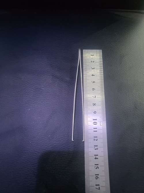 SET OF 4 MEDICAL SCISSORS AND 1 MEDICAL TWEEZER