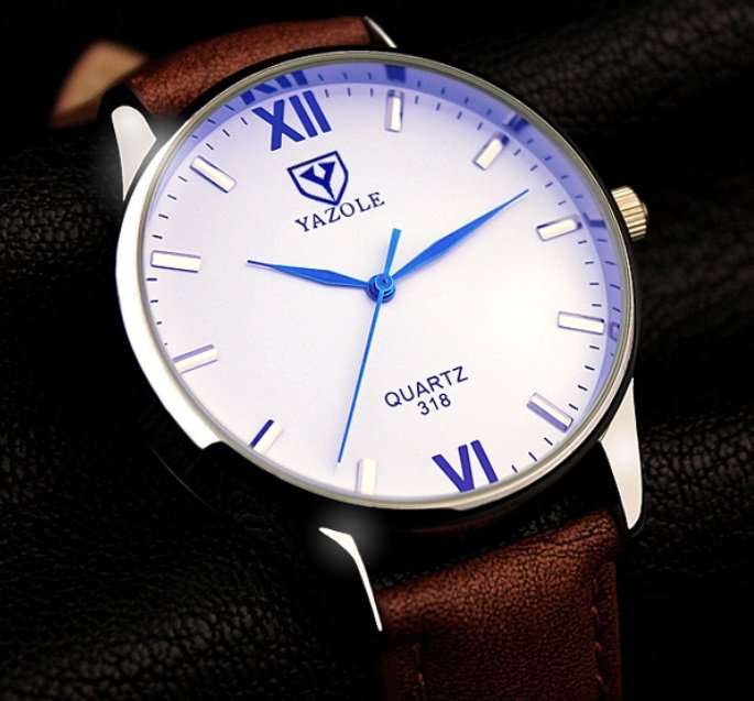 Yazole 318 Men's Quartz Fashion Watch. Daily Water-resistant. Blue-tinted