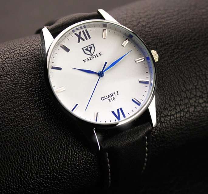 Yazole 318 Men's Quartz Fashion Watch. Daily Water-resistant. Blue-tinted