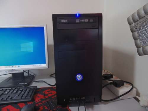 Desktop Computer - i3, 8 gb Ram, 1 TB Hard Drive