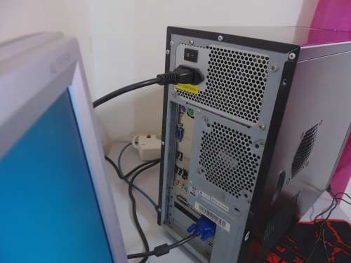 Desktop Computer - i3, 8 gb Ram, 1 TB Hard Drive