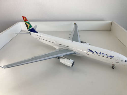 SAA South African Airways Airbus A330-300 diecast model 1:200 scale