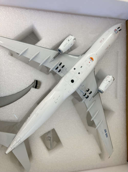 SAA South African Airways Airbus A330-300 diecast model 1:200 scale