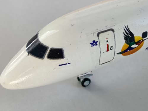Airlink Embraer ERJ-190 aircraft model 1:200 scale