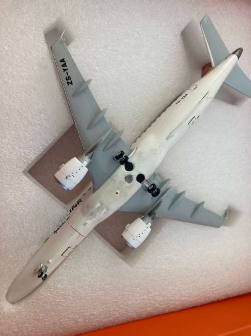 Airlink Embraer ERJ-190 aircraft model 1:200 scale