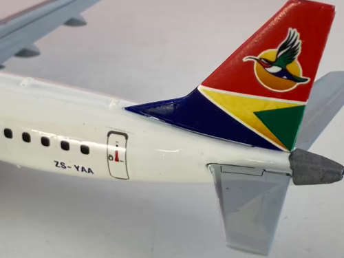 Airlink Embraer ERJ-190 aircraft model 1:200 scale