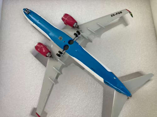 FlySafair aircraft model 1:200 scale