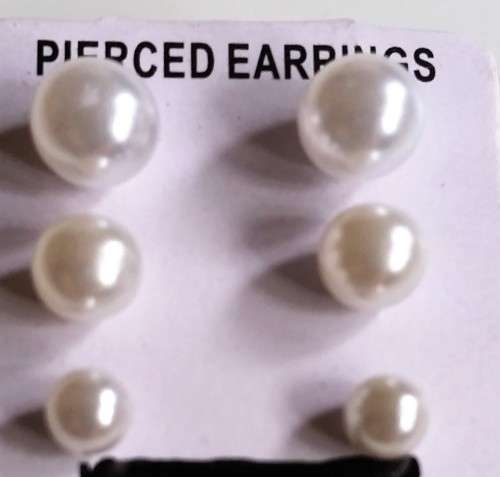 3 Pairs of Pearl Imitation Earings for one bid
