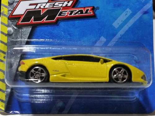 Fresh Metal Die Case by MAISTO - Lamborghini