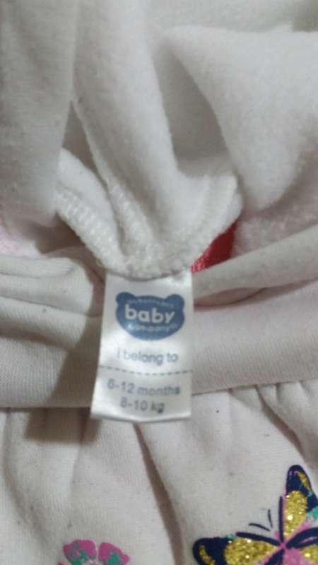 Stunning Girls Tracksuit - In like new Condition - 6 to 12 Months