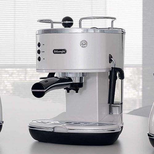 DeLonghi Espresso & Cappuccino Maker (R2499!!!)