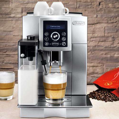 DeLonghi Silver Fully Automatic Espresso / Cappuccino Maker Ecam 23.450 (R8500!!!)