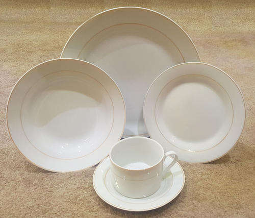 20PC WHITE ROUND DINNER SET WITH ROSE GOLD RIM