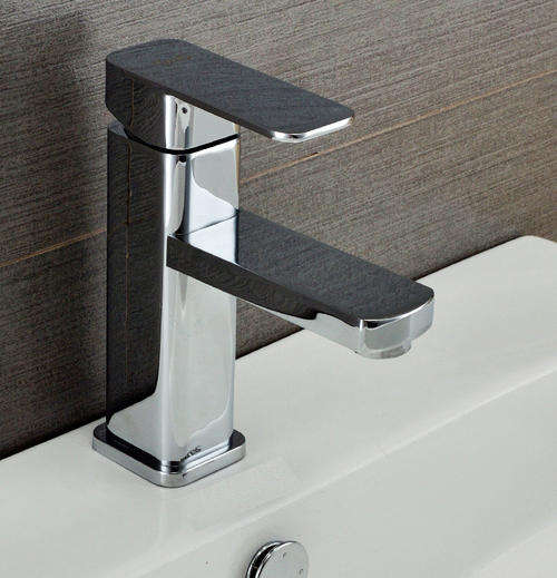 Italian Design Square Bathroom Faucet Tap **NEW**