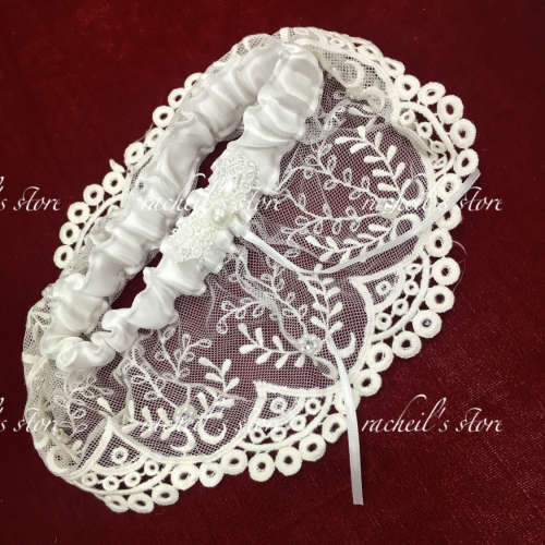 Beautiful wedding garter thigh garter