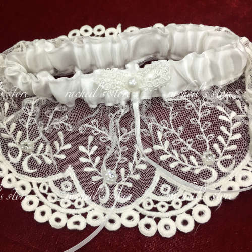 Beautiful wedding garter thigh garter