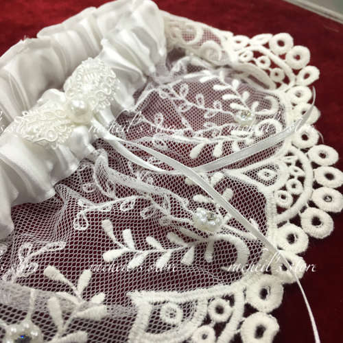 Beautiful wedding garter thigh garter