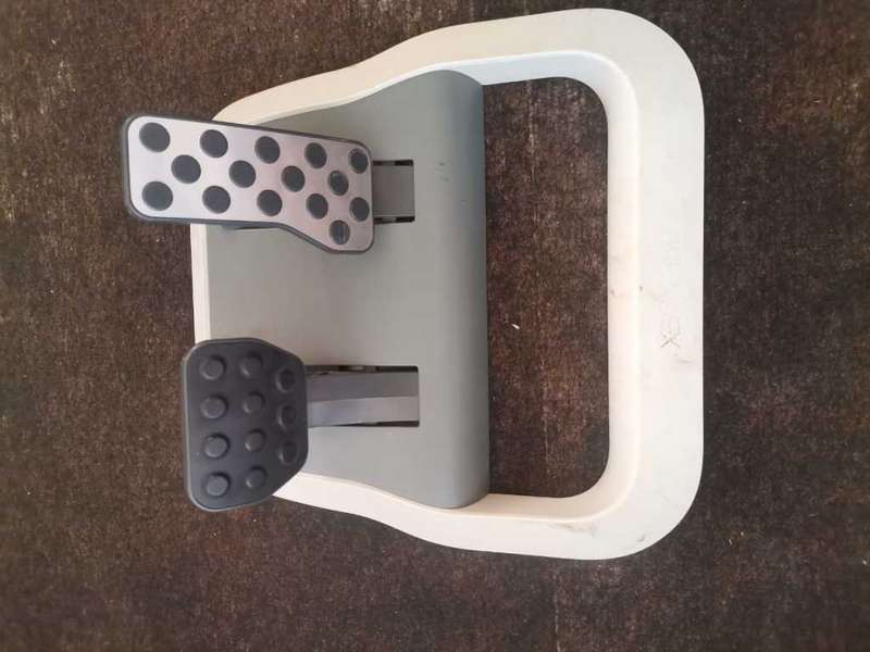 XBOX 360 Steering wheel and Pedals