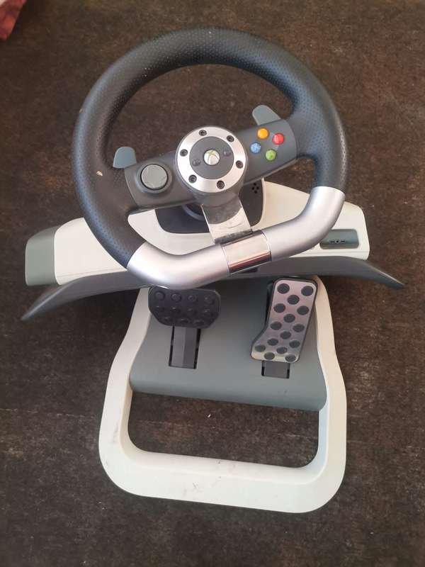 XBOX 360 Steering wheel and Pedals