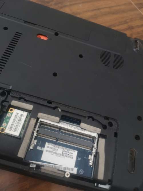 Acer Laptop E1-531 (spare parts or repair)