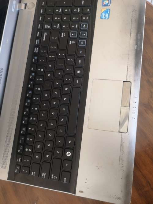 Samsung RV511 Laptop(PLEASE READ DESCRIPTION!!)