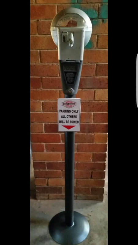 Parking meter on powder coated pole and base (Duncan )