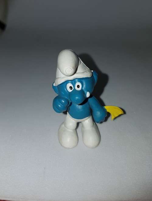 Smurfs 20018 Crying Smurf Hanky Vintage Figure PVC Toy Figurine Schleich Peyo