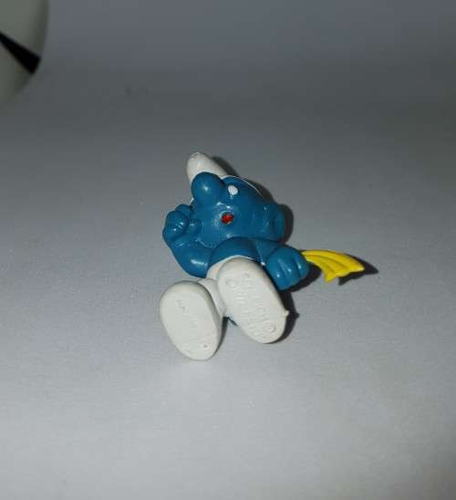 Smurfs 20018 Crying Smurf Hanky Vintage Figure PVC Toy Figurine Schleich Peyo
