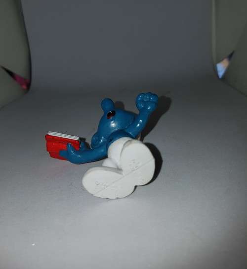 Vintage 1980 Smurf Teacher Teaching Figure Schleich PEYO