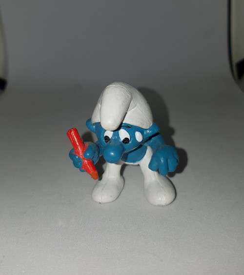 SMURFS Vintage 1981 STUDENT SMURF Figure "no school desk"