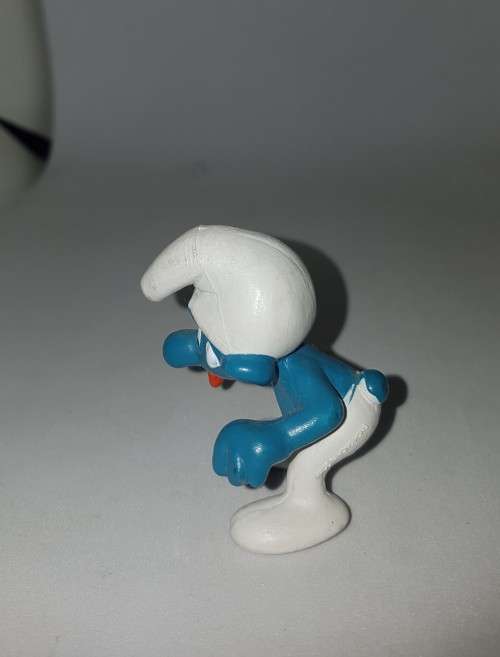 SMURFS Vintage 1981 STUDENT SMURF Figure "no school desk"