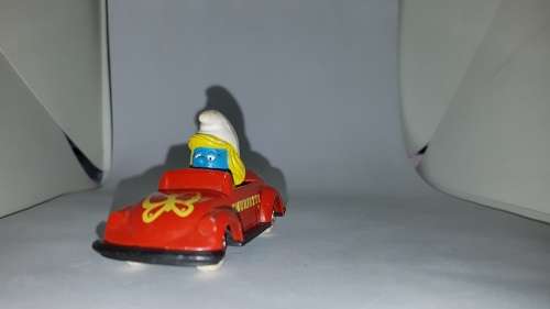 Smurfette Ertl Car VW Bug Beetle Vintage Smurf Diecast Toy 1982 Classic Figure