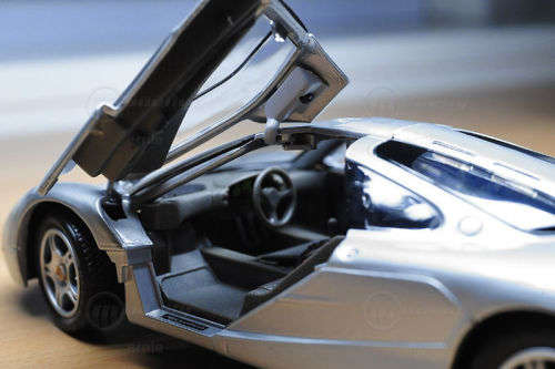 Maisto - 1993 Mclaren F1 Special Edition 1:18