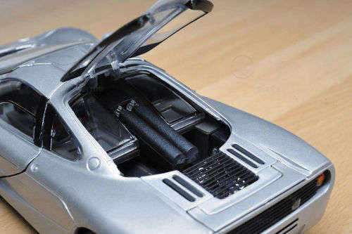 Maisto - 1993 Mclaren F1 Special Edition 1:18