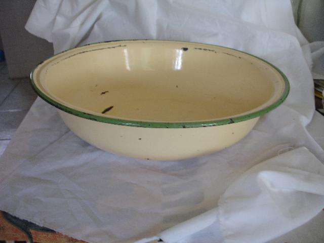 ENAMEL BOWL
