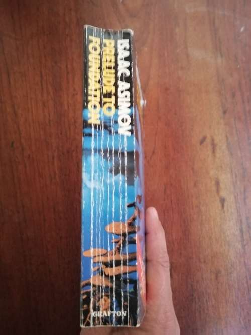 PRELUDE TO FOUNDATION - Isaac Asimov