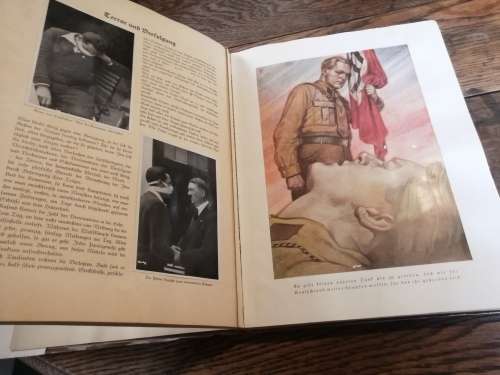 DEUTSCHLAND ERWACHT -  Nazi Propaganda cigarette card book (complete)