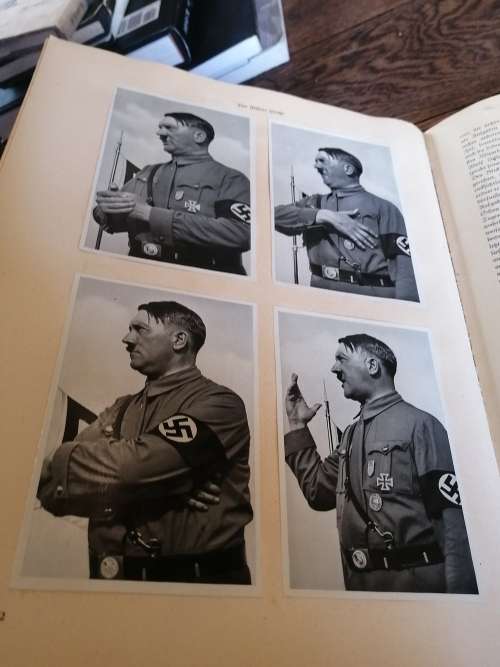 DEUTSCHLAND ERWACHT -  Nazi Propaganda cigarette card book (complete)