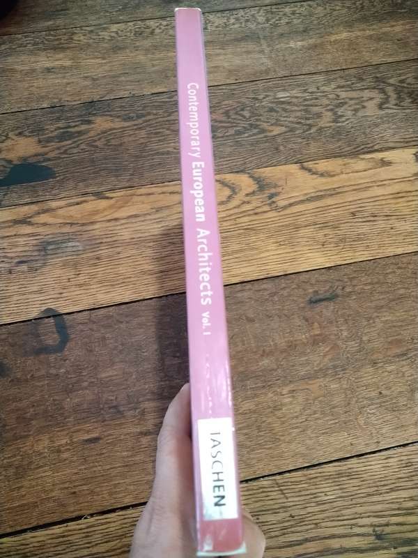 CONTEMPORARY EUROPEAN ARCHITECTS: Volume I - Wolfgang Amsoneit