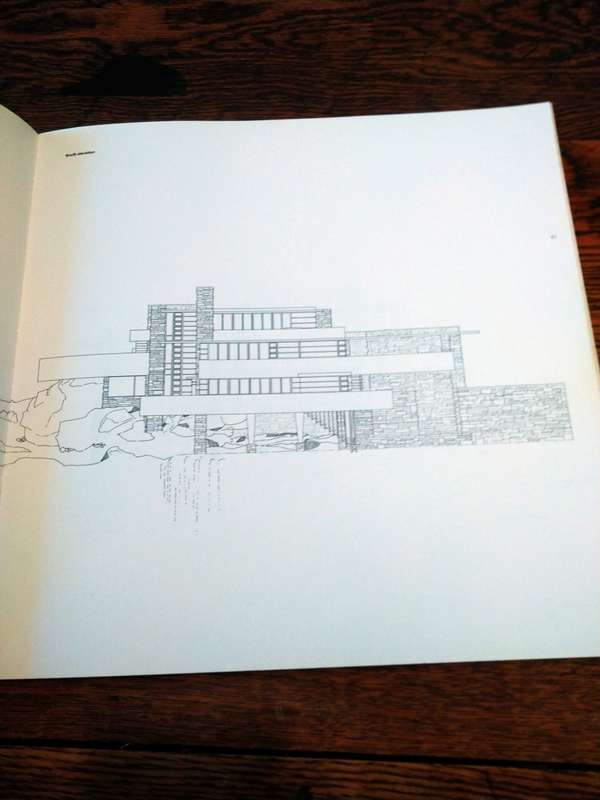 FALLINGWATER:  Frank Lloyd Wright - Robert McCarter (Architecture in Detail)