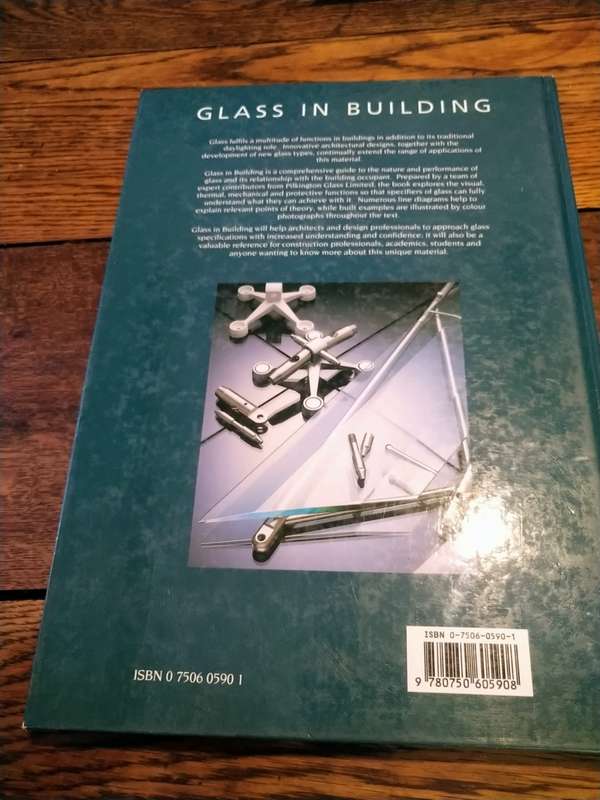 GLASS IN BUILDING - David Button (ed)