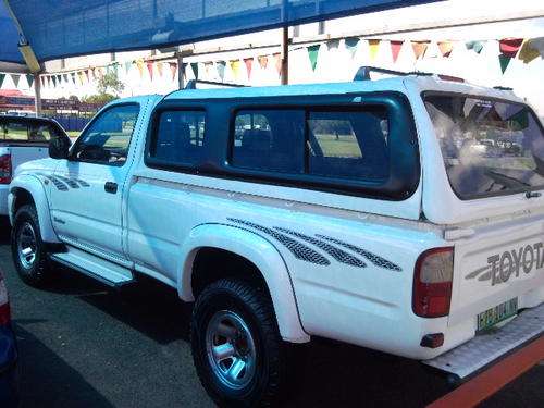 Toyota Hilux Canopy