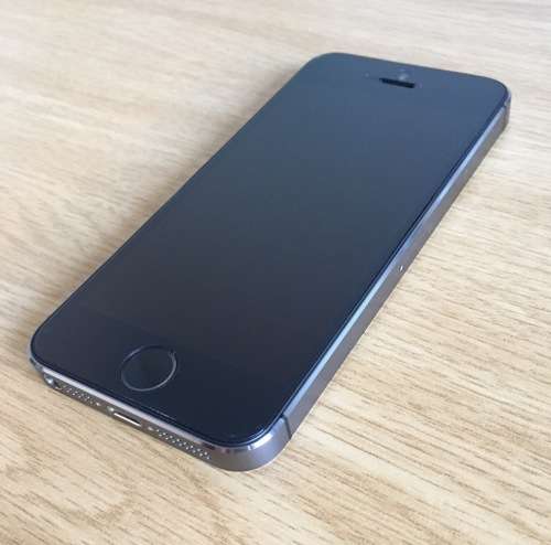 Apple iPhone 5s, 16GB (Space Grey)