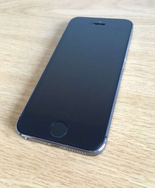 Apple iPhone 5s, 16GB (Space Grey)
