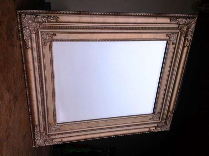 LARGE VINTAGE STYLED DECORATIVE MIRROR, BEVELLED MIRROR AND HEAVY GILDED
