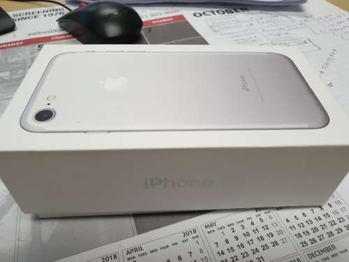 Apple iphone 7 Silver ,32GB Storage ,reduced price now
