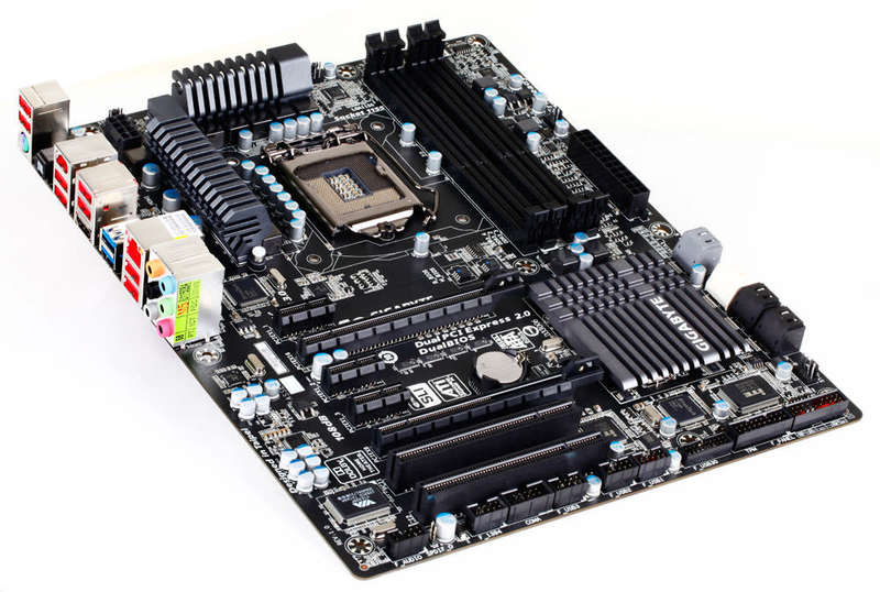 GIGABYTE GA-Z68XP-UD3R ** GAMING MOTHERBOARD ** GOOD CONDITION ** WARRANTY **
